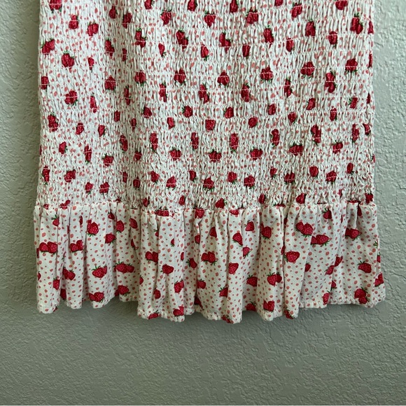 Jessica Simpson Strawberry dress - Picture 7 of 8